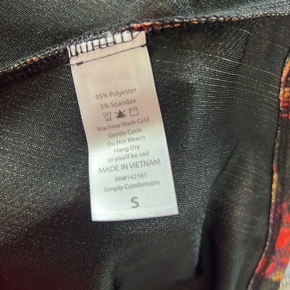 NWT Lularoe Madison printed size Small - Picture 10 of 10
